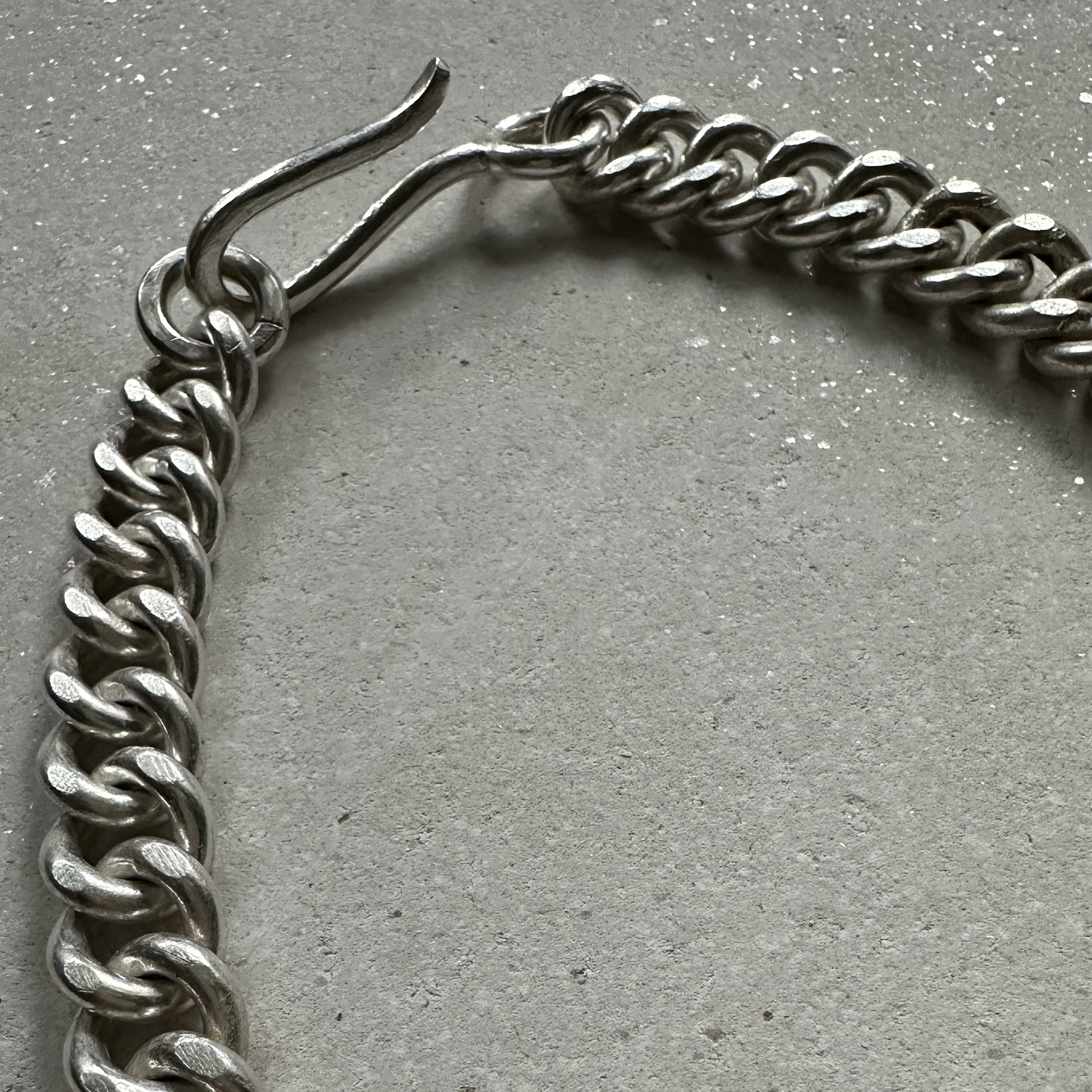 Curb chain necklace clasp